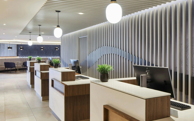 Courtyard by Marriott London Heathrow Airport