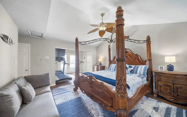 Captain's Manor by Ryson Vacation Rentals