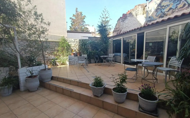Dioskouros Hostel