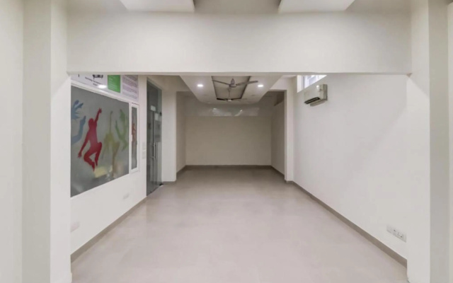FabHotel Growvid Inn