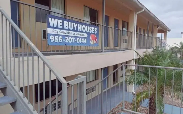 Pharr Executive Inn