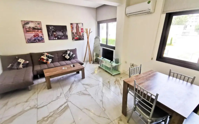 Mimi's Sunny Beach Apartment