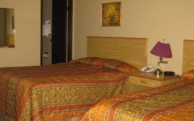 Twin Creeks Motel