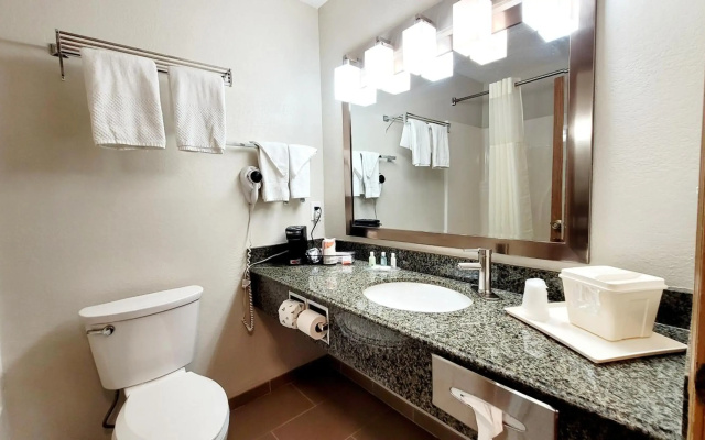Quality Inn & Suites Marion