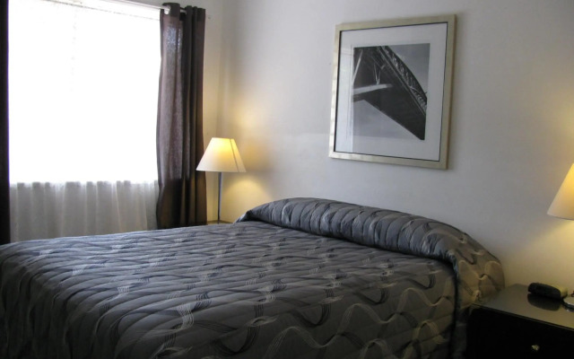 Wayfarer Motel