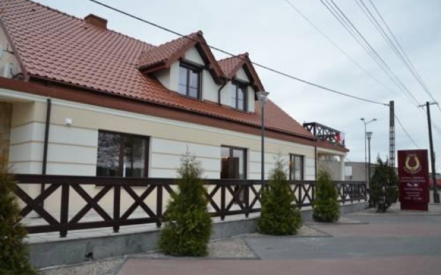 Zajazd Złota Podkowa