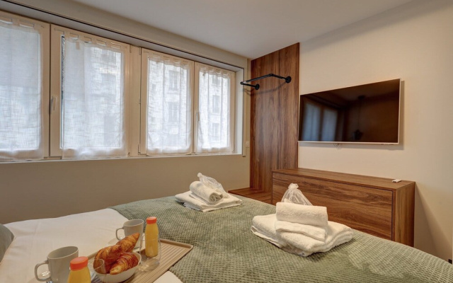 Sublime AC Apartment Eiffel Tower Champs de Mars