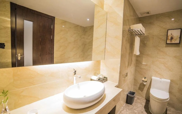 Zhongwei Yudu Ritz Hotel