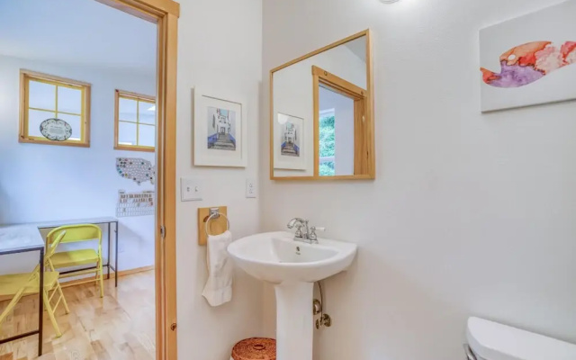 Modern Manzanita Retreat