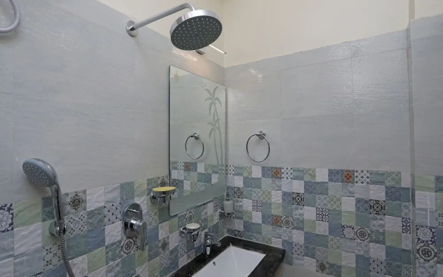 Oyo 11422 Green Edge Regency