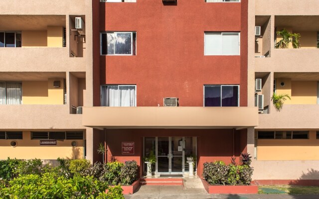 Апартаменты Deluxe Turtle Towers Apartments вид на фасад