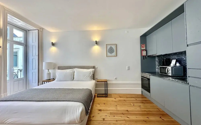 Cozy Porto Studio With Balcony