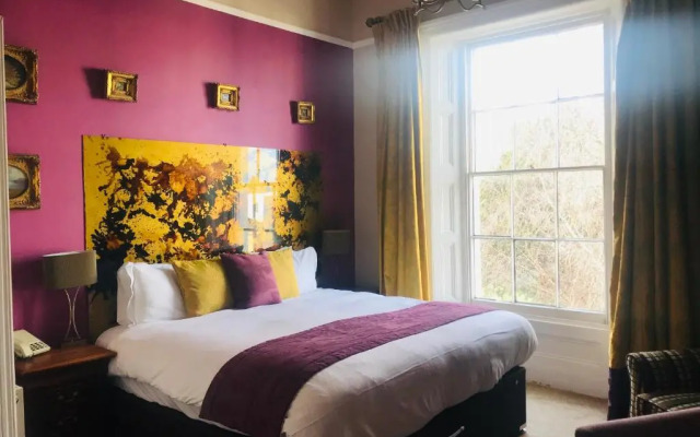 Clarence Court Hotel