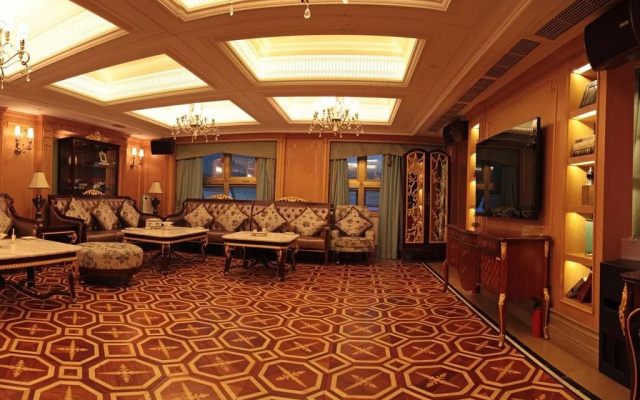 Jinding Hotel