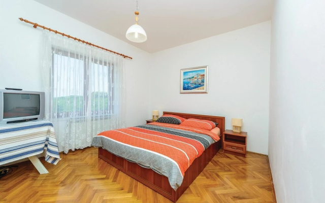 Stunning Home in Zaton Veliki With Wifi and 5 Bedrooms
