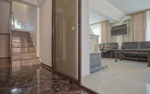 Villa Monique-CN2i Luxury Accommodation1