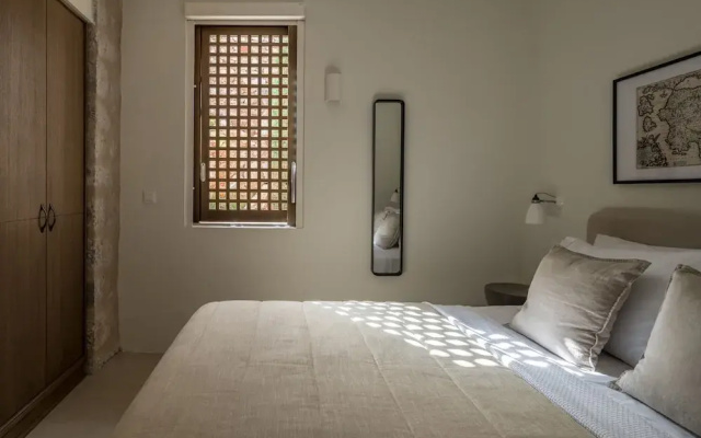 Monolithoi Villas