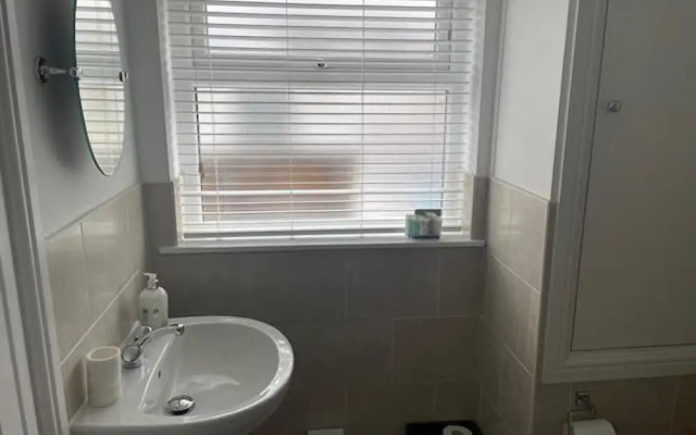 59a Whitstable - 1 Bedroom Flat, Balcony & Parking
