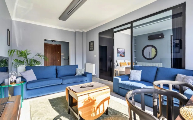 Charming Flat Near Bagdat Street in Kadikoy