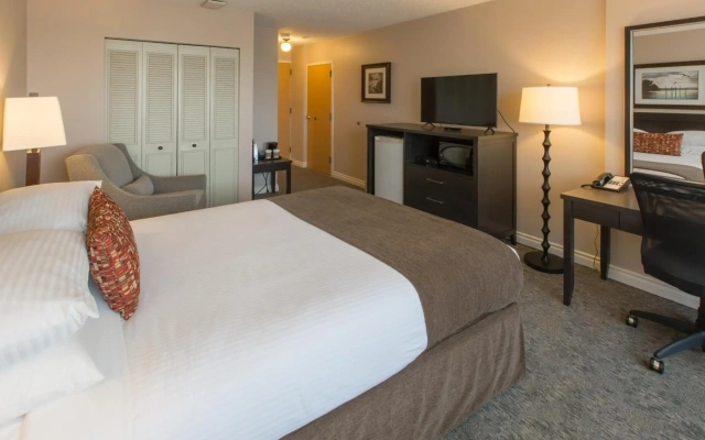 Embassy Inn