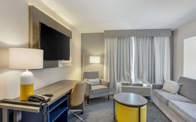 Comfort Inn & Suites Voorhees/Mt. Laurel