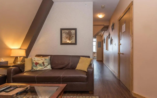 The Pinnacles Suites & Townhomes