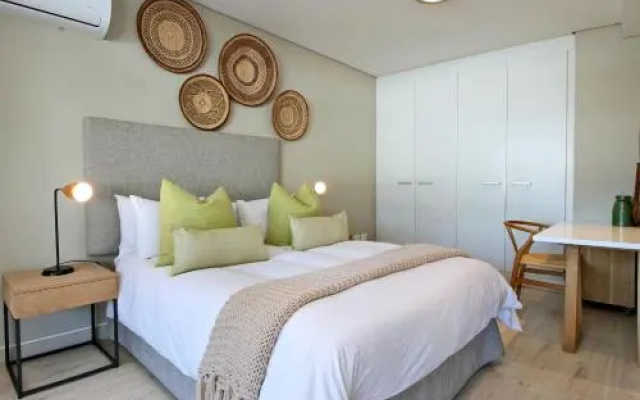 1 Bed Apartment Mario - The Decks