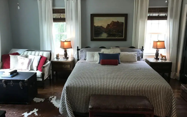 The River House at Chimney Rock