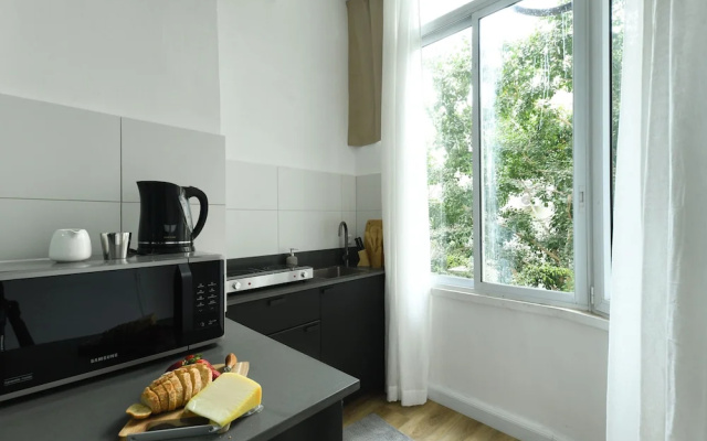 Charming Studio Apartment with kitchen