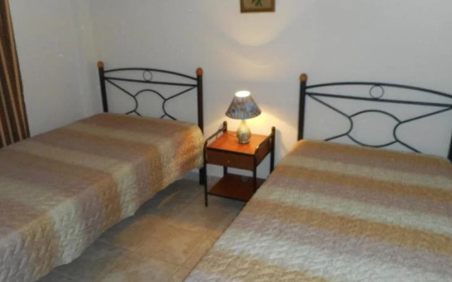Dimitras Apartments
