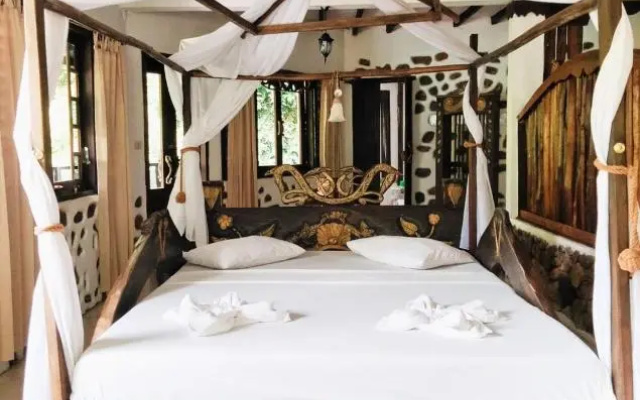 Jungle Inn