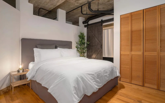 Sterling Suites - Gastown
