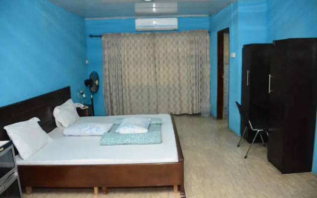 Queens way Resorts