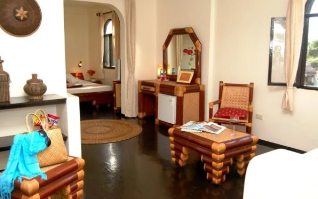 ChARTs Resort and ART-Café