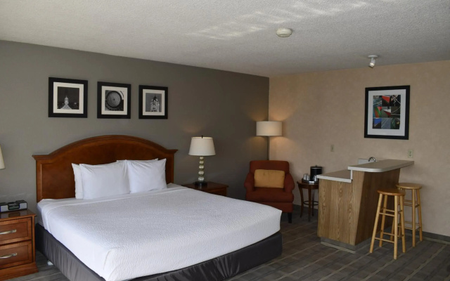 Inn At The Convention Center