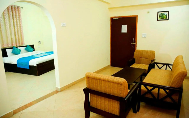 Hotel Avlokan - Near Kainchi Dham Mandir