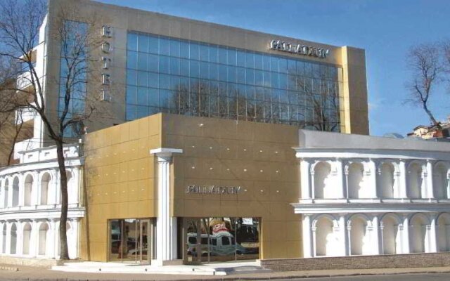 Гостиница Палладиум вид на фасад