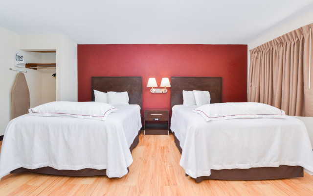 Red Roof Inn PLUS+ & Suites Guilford