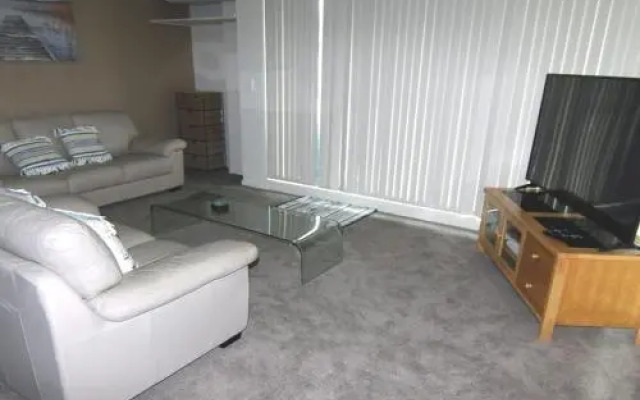 Twin Pines 301 - Cbd Location