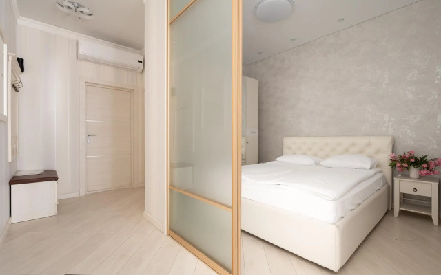 Real Apartments (Риал Апартментс) на проспекте Курортный 105