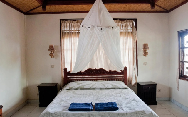 Gustis Garden Bungalows
