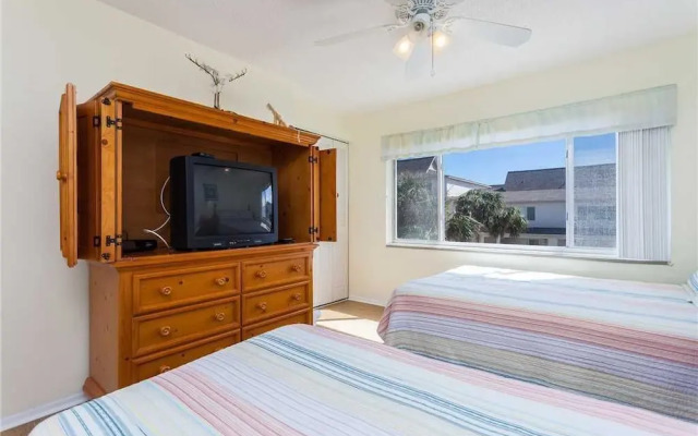 Four Winds F15 - Two Bedroom Condo