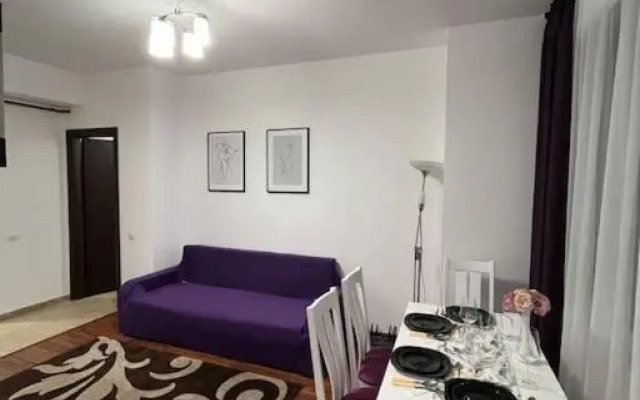 Cara Apartment 5 min walk to the train station