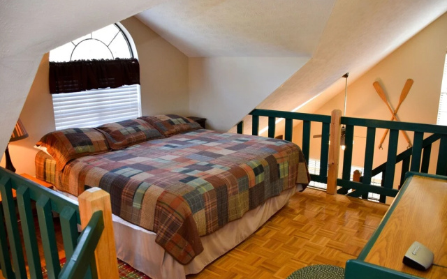 LAKE SONG - 2 Br Cabin