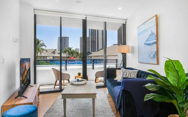 Surfers Paradise 2-bed Near Beach With Pool & Gym