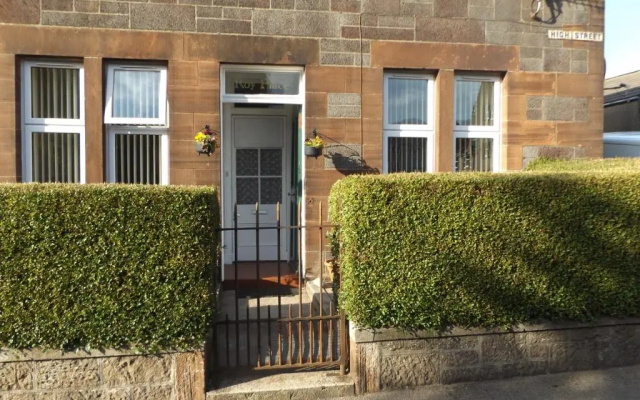 Roy Place Gdn Apartment