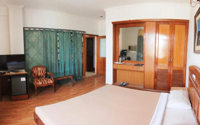Hotel Woodland