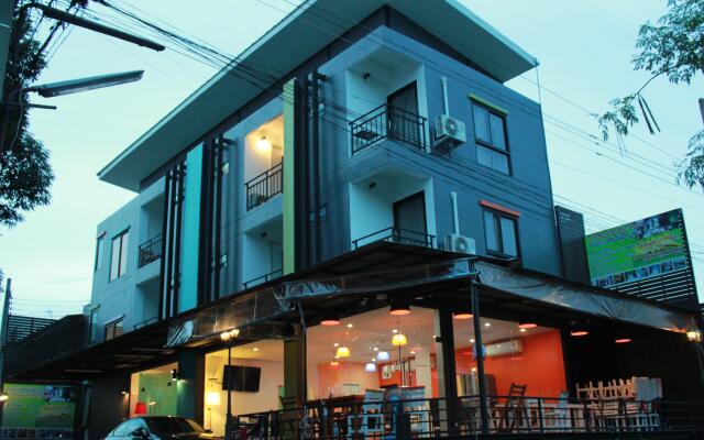 Don Mueang Airport Modern Bangkok Hotel вид на фасад