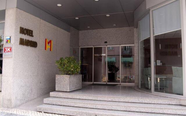 Hotel 3K Madrid вид на фасад