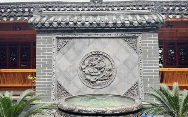 Yishanlou · Wanfeng Hidden Stay · Hui-style Design Vacation Apartment (Xingyi Wanfenglin)